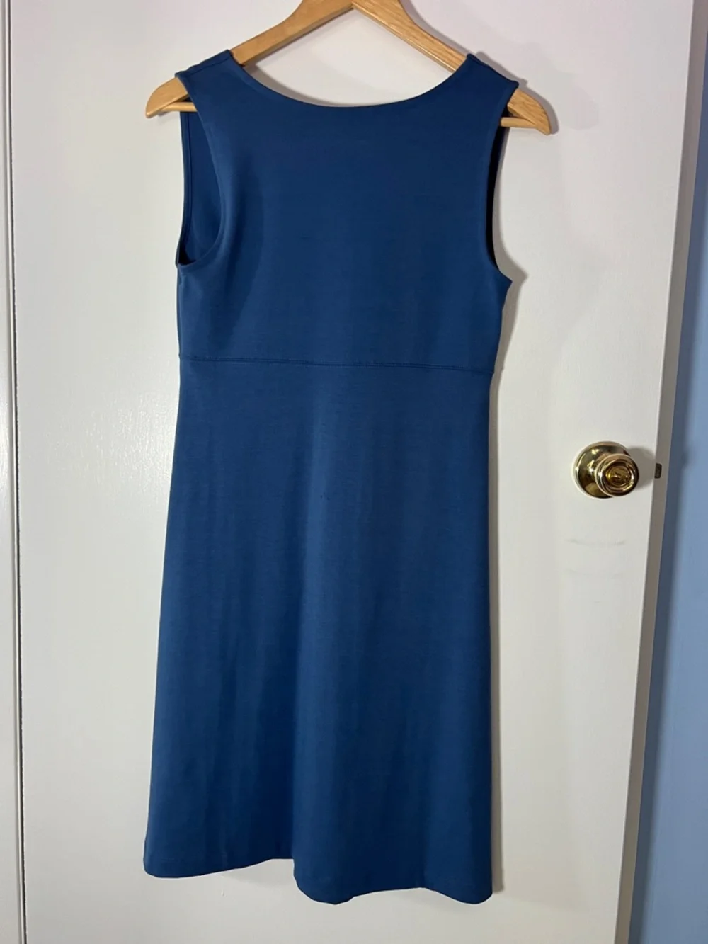 NWOT Eddie Bauer Sleeveless V-Neck Twist-Front Dress — Slate Blue size small